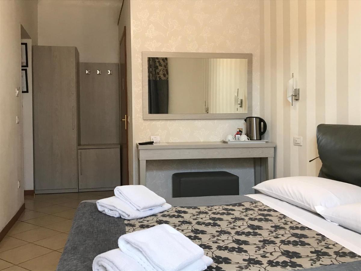ホテル Adelaide House フィレンツェ エクステリア 写真